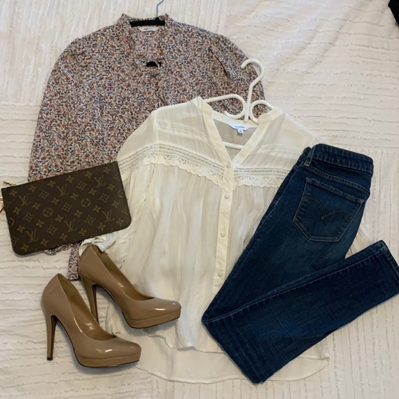 2 blouses - Picture 1 of 5